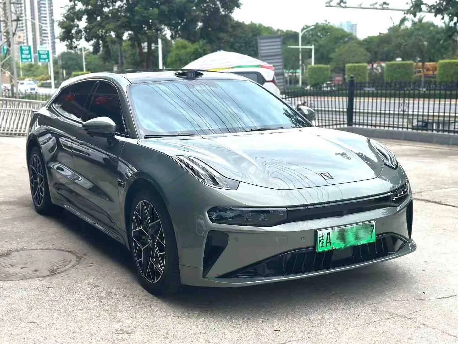 Zeekr 001 ME 100 кВт·ч AWD — фото 3