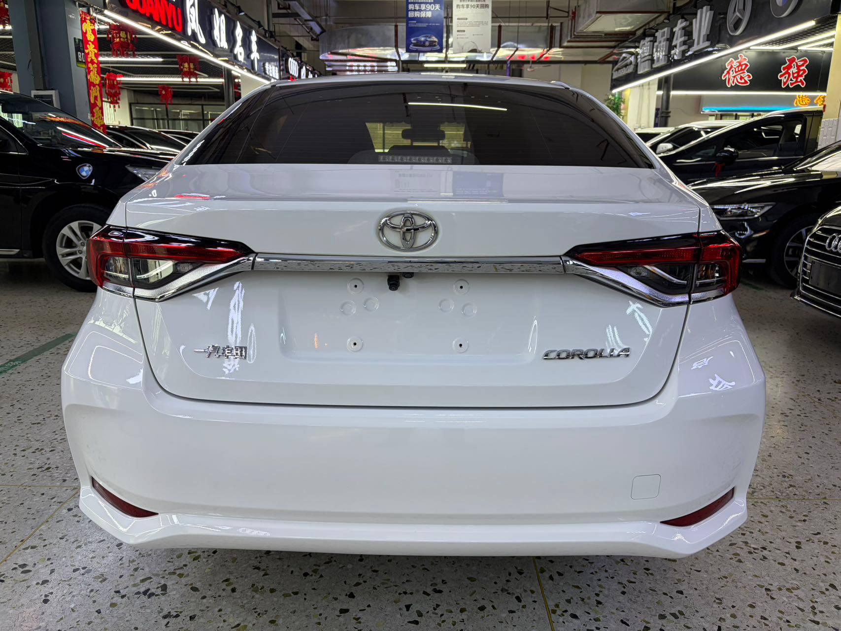 Toyota Corolla 1.5L CVT Elite — фото 5