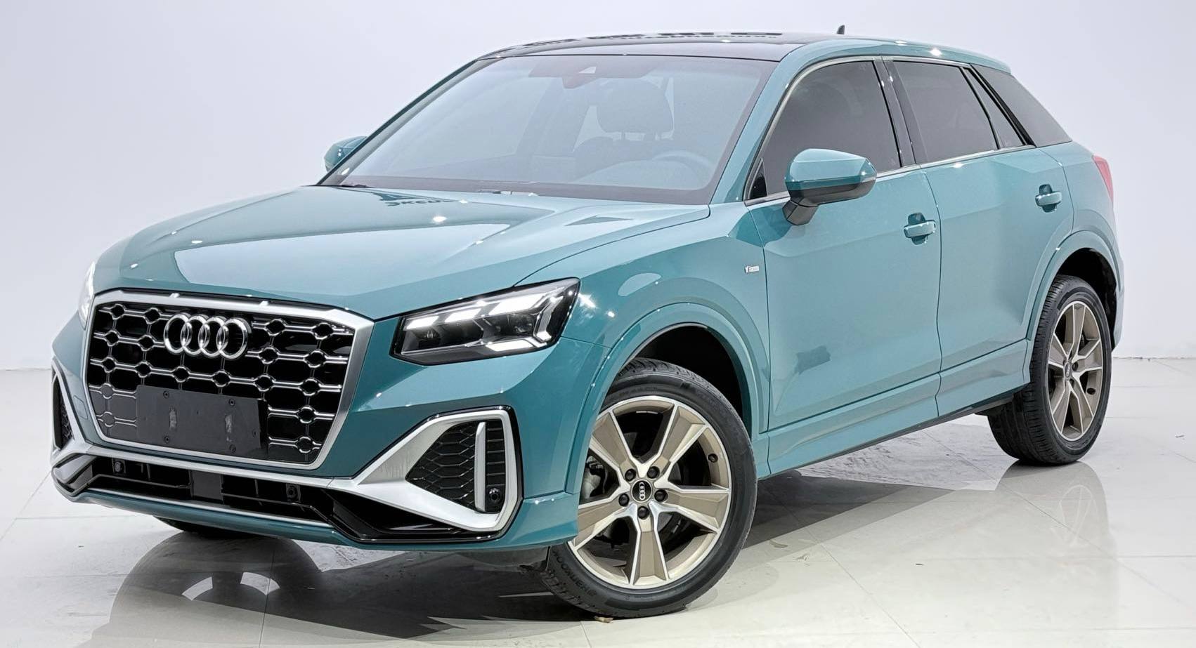 Audi Q2L 35 TFSI 1.4T Sport Style — фото 1