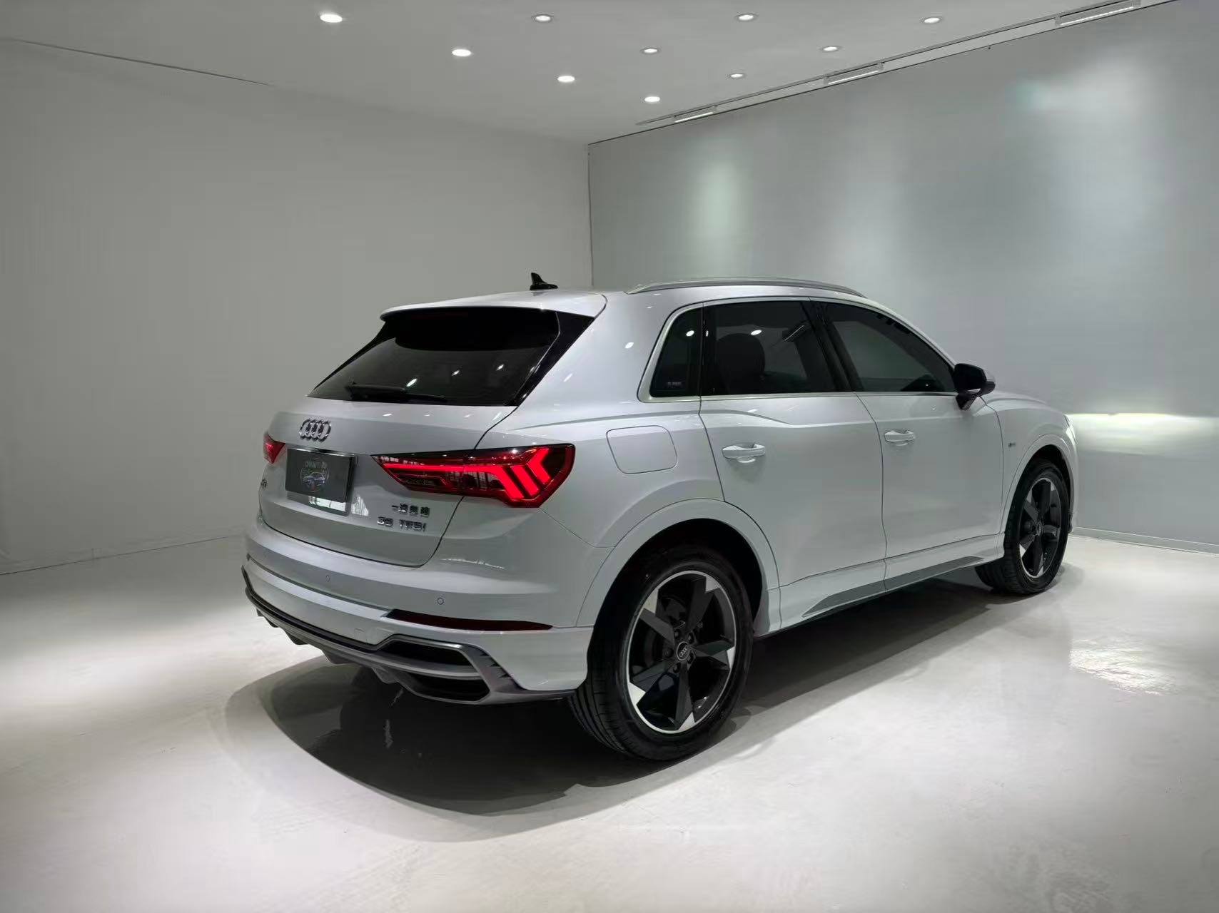 Audi Q3 35 TFSI 1.4T Sport Style — фото 4
