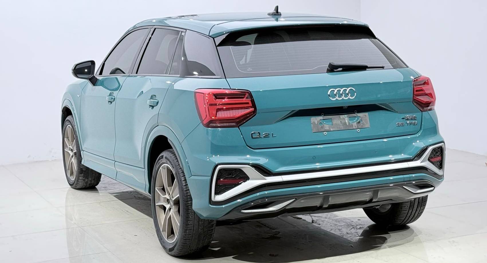 Audi Q2L 35 TFSI 1.4T Sport Style — фото 4